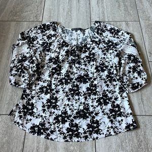 Adrienne Vittdini,L,white in floral design,wide neck,sheered3/4sleeves,for women